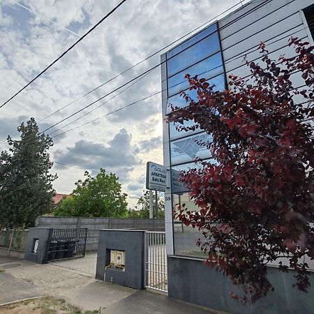 Aqua Apartman Сату-Маре Екстер'єр фото