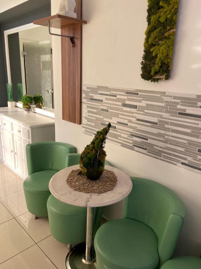 Aqua Apartman Сату-Маре Екстер'єр фото